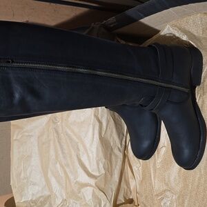 FRYE Melissa Belted Tall Wide Calf~ Size 6M knee high boots ~Color Black~ ☆NIB♡